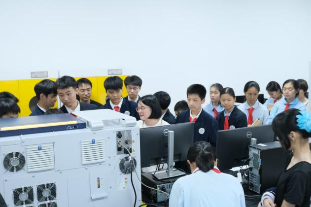 4dc756a7a118dfcd1ec788c9b83136e9